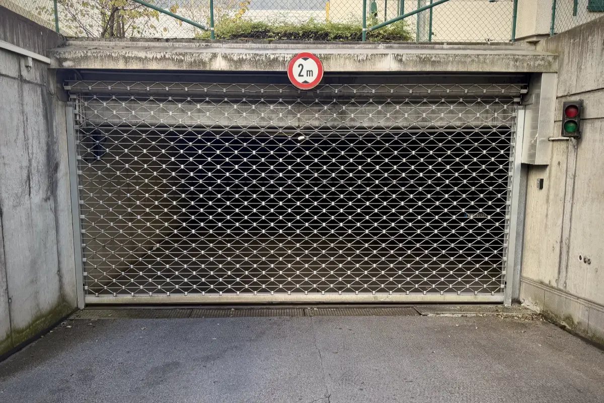 ValetParking am Flughafen Stuttgart mit ValetMax - Einfahrt in die Tiefgarage